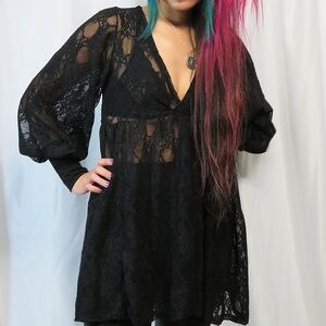 Sophi Reaptress Black Lace Bishop Sleeve Babydoll Dress
